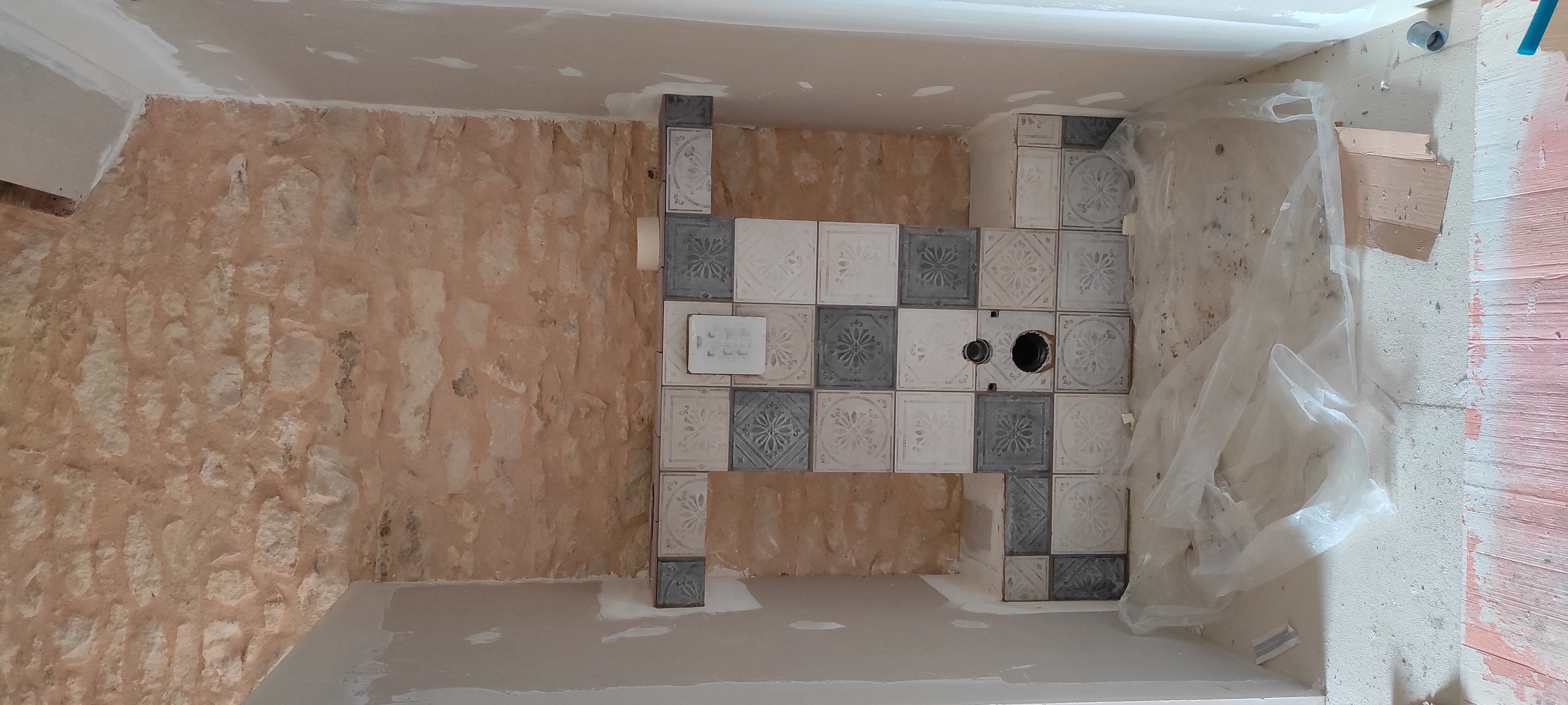 Création WC suspendu avec rangement cotés