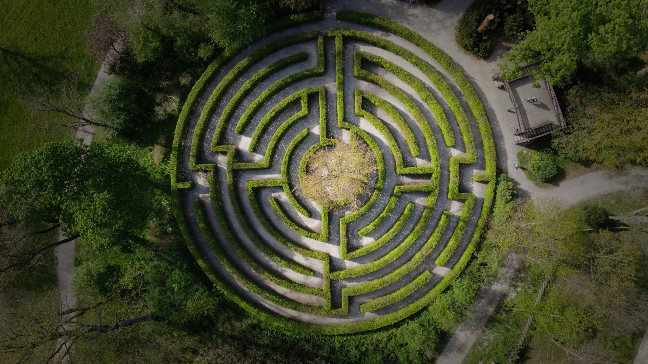 Vue aérienne d'un labyrinthe